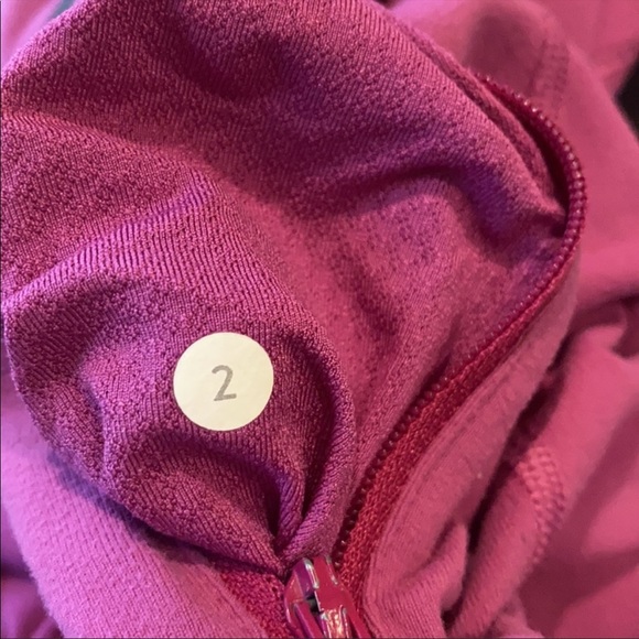 Lululemon In Stride Jacket Magenta Purple Pink Color With Gray Logo size 2 - Picture 4 of 6